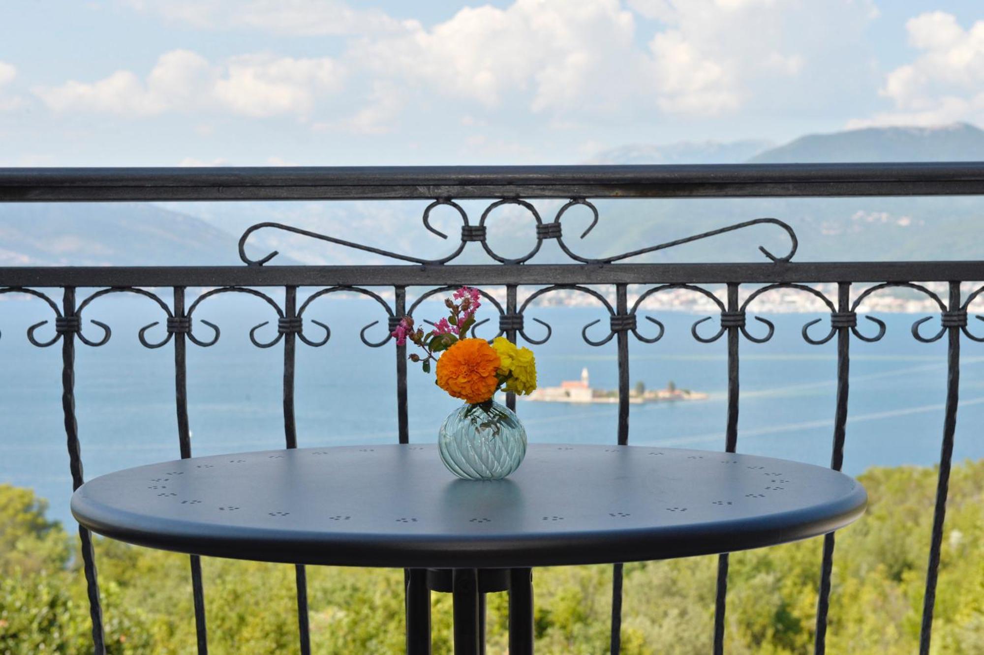 טיווט Villa Vista Azzurra מראה חיצוני תמונה
